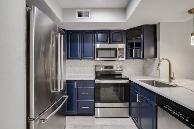 3101 Sondra Dr #207, Fort Worth, TX 76107