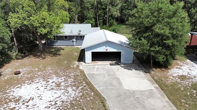 25801 Blue Lakes Dr, Paisley, FL 32767