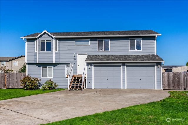 121 Valley View Drive, Pacific, WA 98047