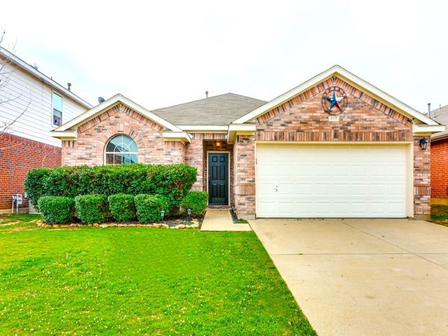 517 Pineview Ln, Fort Worth, TX 76140