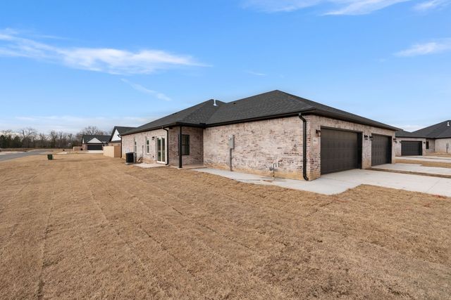 8900 Cambria Cir #A, Fort Smith, AR 72916
