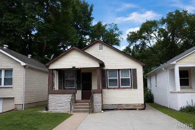 3241 Royalton Ave, Saint Louis, MO 63114