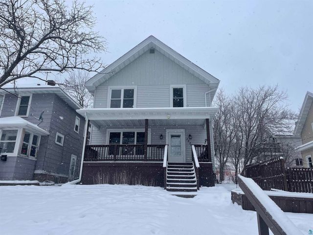 1323 E  10th St, Duluth, MN 55805