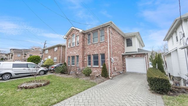 1563 Anderson Ave, Fort Lee, NJ 07024