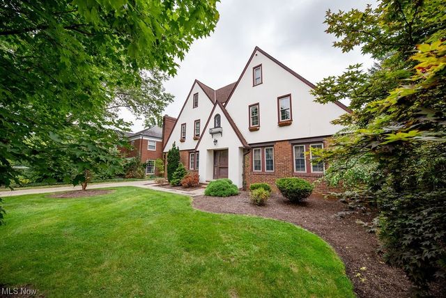 2985 Carlton Rd, Shaker Heights, OH 44122