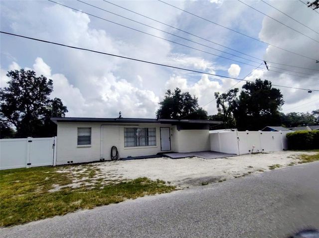 8102 N NEWPORT AVENUE, Tampa, FL 33604