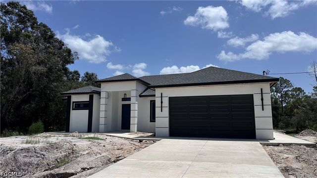 306 Wellington Ave, Lehigh Acres, FL 33936
