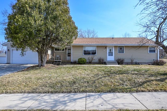 4970 South 51st STREET, Greenfield, WI 53220