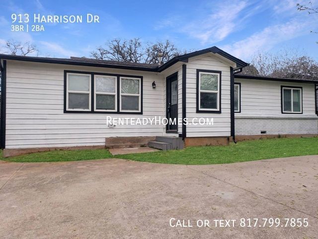 913 Harrison Dr, Kennedale, TX 76060