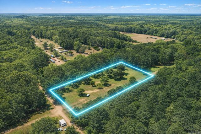 Magical Ln, White Hall, AR 71602