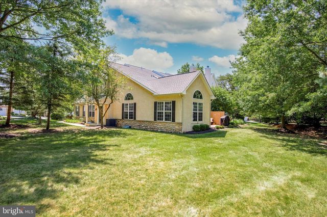 387 Hobson Pl, Blue Bell, PA 19422