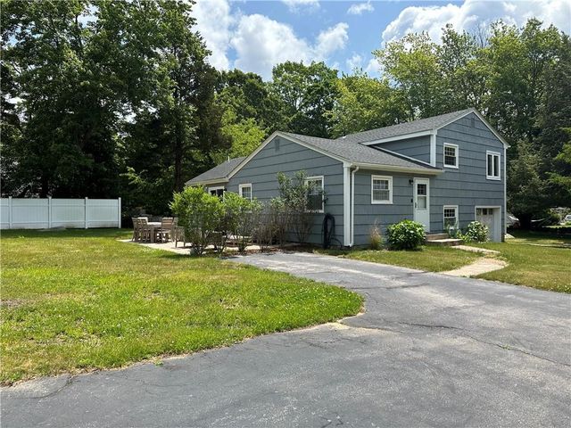 34 Wagner Rd, Westerly, RI 02891