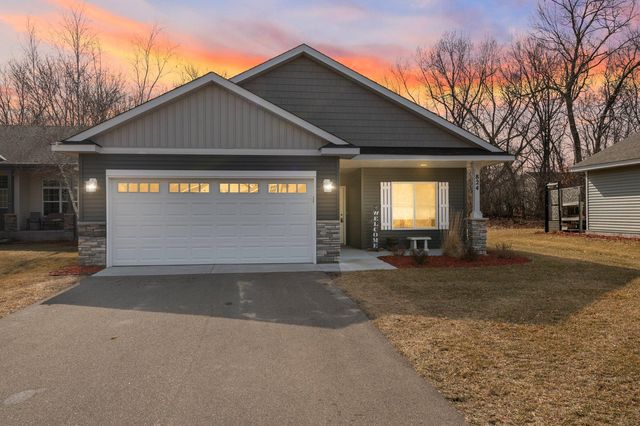 824 Winsome Way NW, Isanti, MN 55040