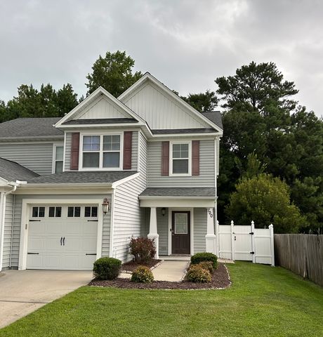 700 Albertine Ct, Chesapeake, VA 23320