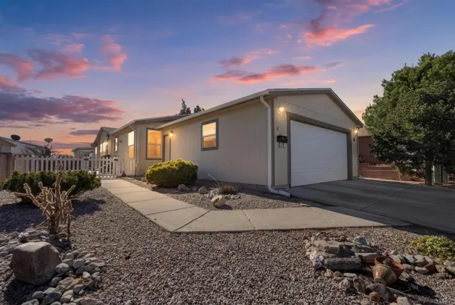 213 Sunrise Bluffs Dr, Belen, NM 87002