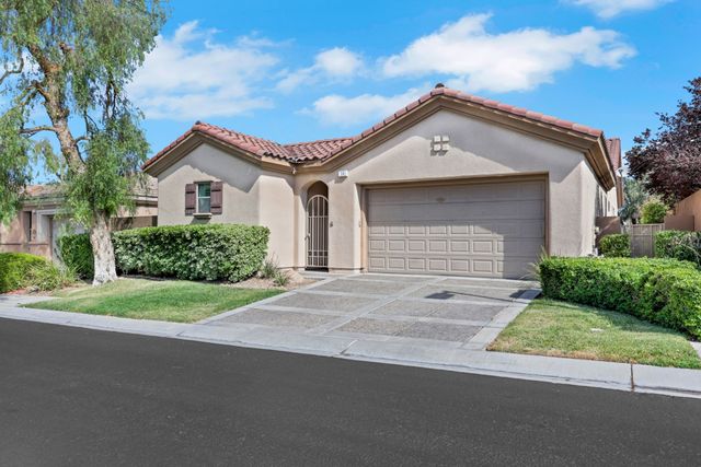 14 Hunt Valley Trl, Henderson, NV 89052