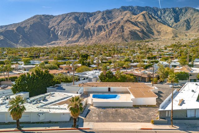 2249 N  Palm Canyon Dr, Palm Springs, CA 92262