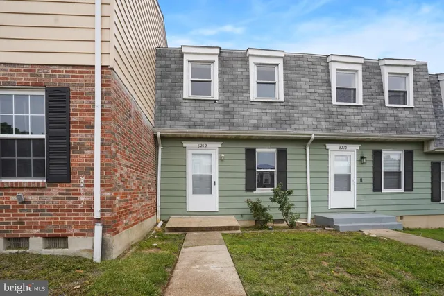 8212 Tomlinson Ct, Severn, MD 21144