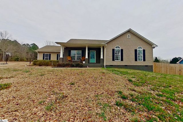 1013 Pearson Rd, Woodruff, SC 29388