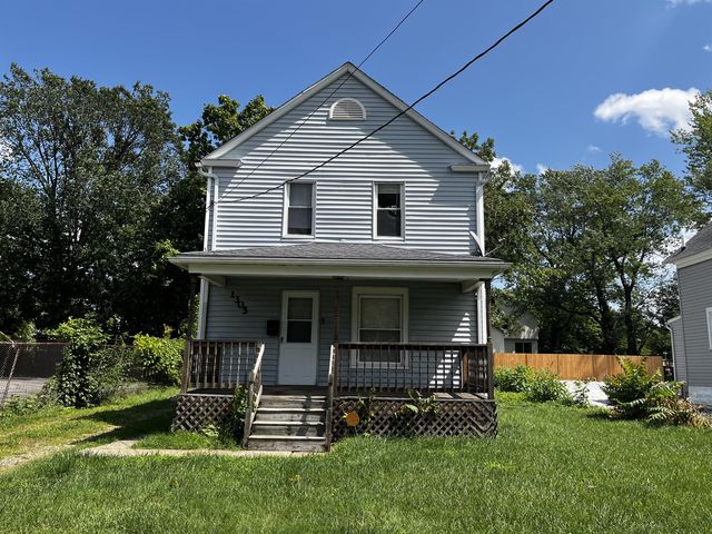 1305 Curtis St, Akron, OH 44301