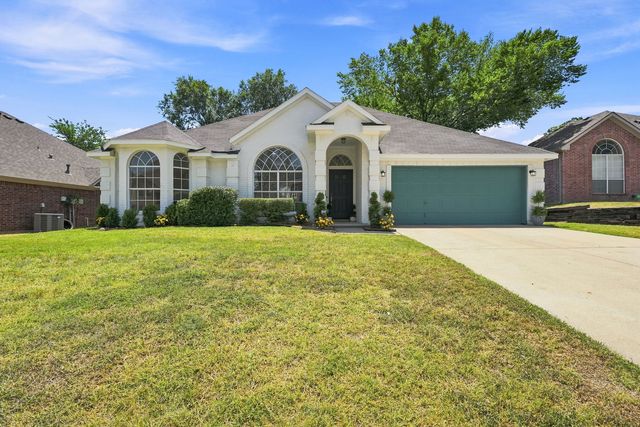 902 Santa Cruz Dr, Keller, TX 76248