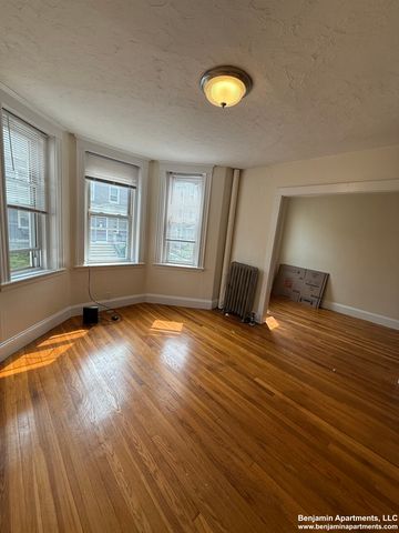 9-11 Barrows St #1, Allston, MA 02134