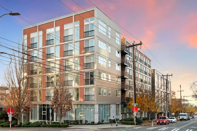 201 W  Harrison St #107, Seattle, WA 98119