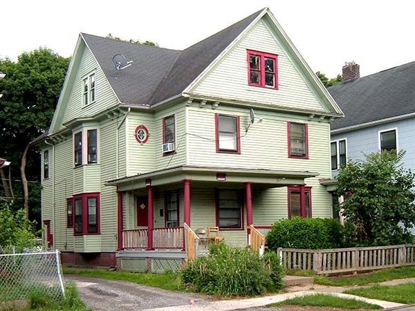 30-32 Quincy St, Rochester, NY 14609
