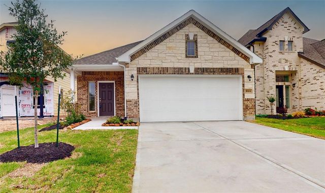 10434 Astor Point Trl, Tomball, TX 77375