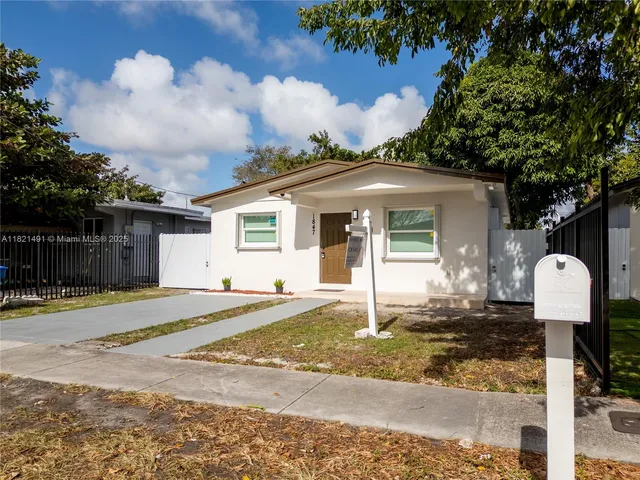 1847 NW 63rd St, Miami, FL 33147