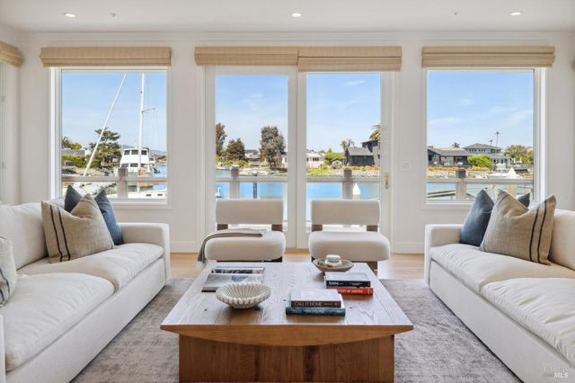 94 Trinidad Dr, Tiburon, CA 94920