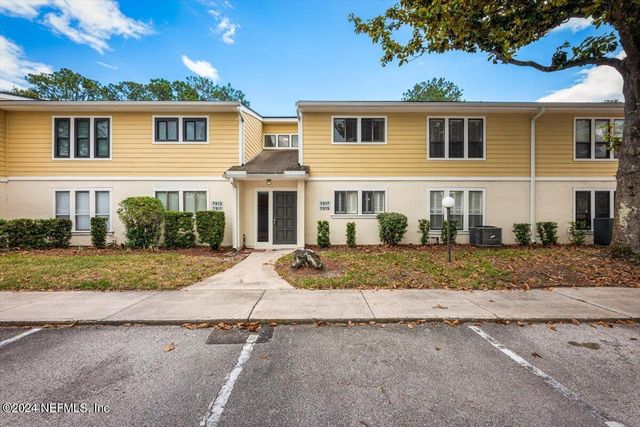 7915 LOS ROBLES Court #7915, Jacksonville, FL 32256