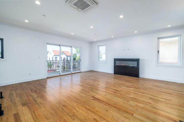 622 W  Penn St #A, Long Beach, NY 11561