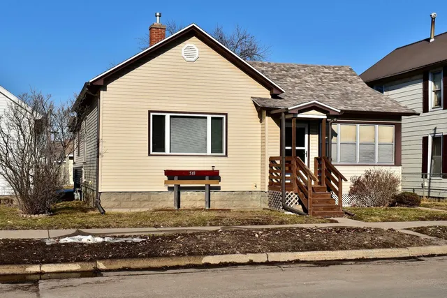 518 E  3rd St, Winona, MN 55987
