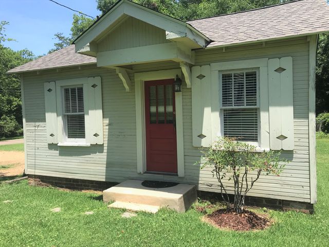 203 1/2 E  Gillespie St, Starkville, MS 39759