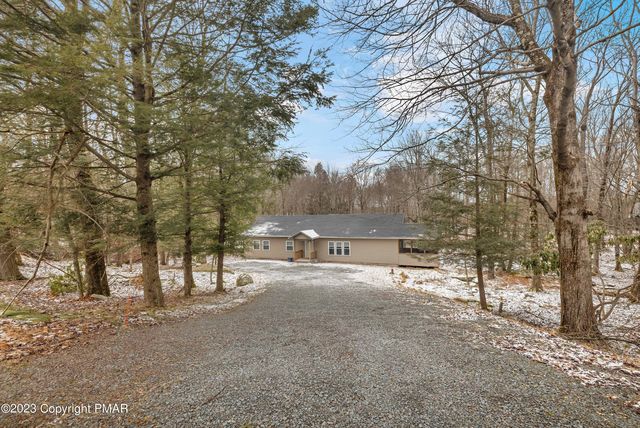 262 Lookout Point Rd, Canadensis, PA 18325