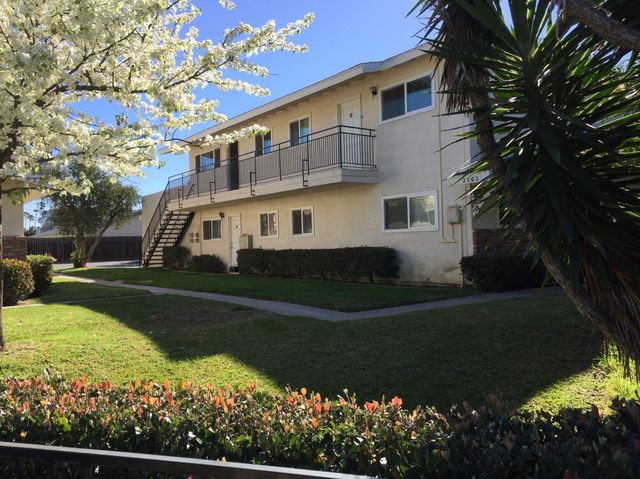 2302 England St #B, Huntington Beach, CA 92648