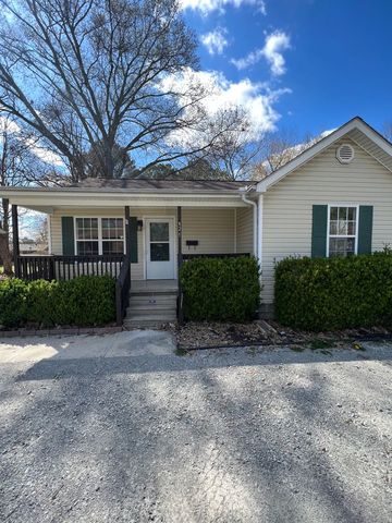 125 Laura St, Martin, TN 38237