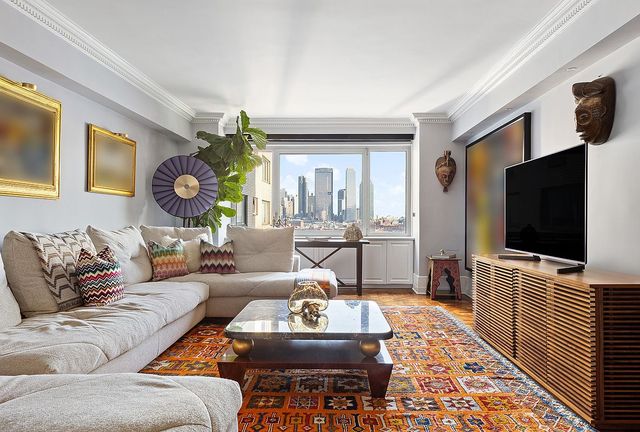 45 Sutton Pl S #10H, New York, NY 10022