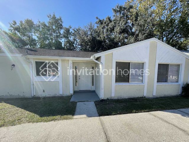 3208 Saddlebrook Ave, Tampa, FL 33618
