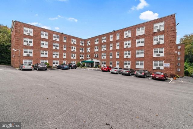 5720 Wissahickon Ave #D17, Philadelphia, PA 19144