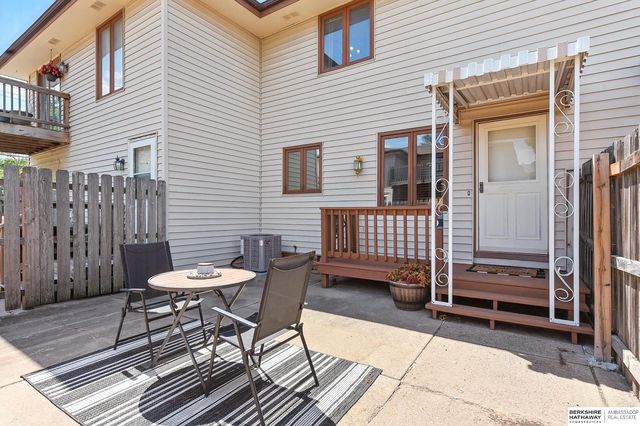 12627 Weir St, Omaha, NE 68137