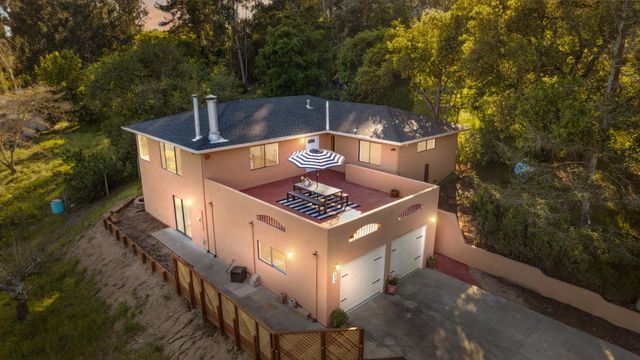 579 Carpenteria Rd, Aromas, CA 95004