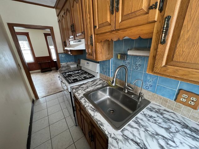 40 Ferry St #1, Lawrence, MA 01841