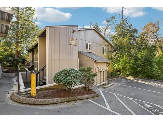 2680 SW 87th Ave #5, Portland, OR 97225
