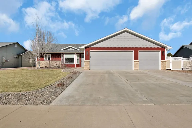 411 W  Applewood Dr, Fruita, CO 81521