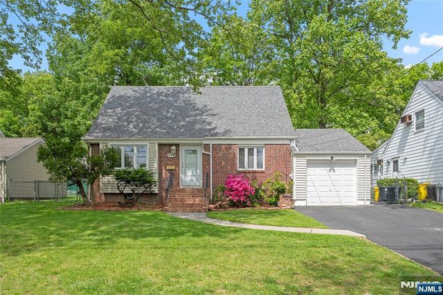 778 John St, Teaneck, NJ 07666