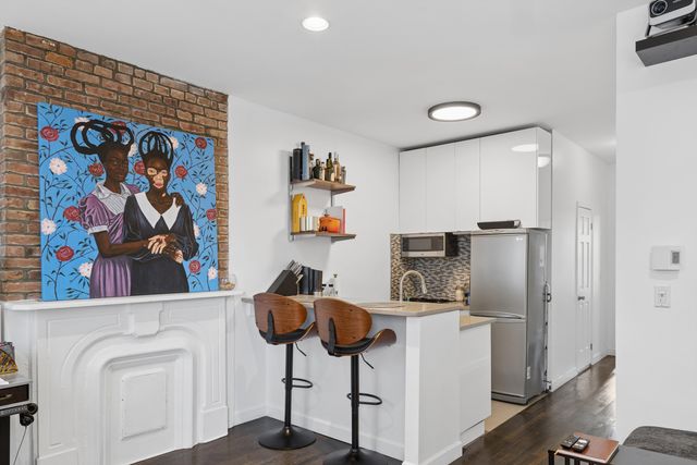38 Halsey St #1, Brooklyn, NY 11216
