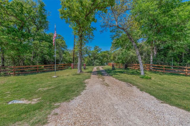 17686 County Road 473, Somerville, TX 77879