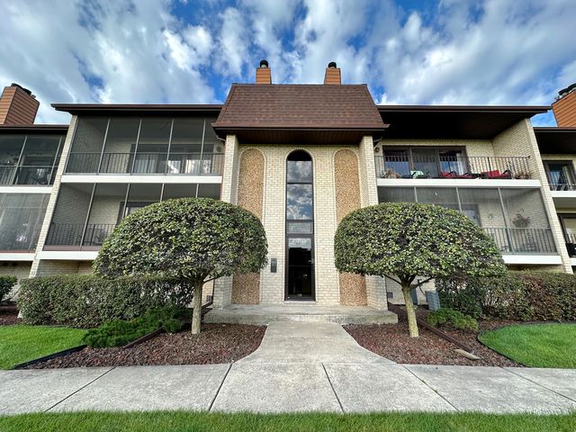 15703 Deerfield Ct #1S, Orland Park, IL 60462